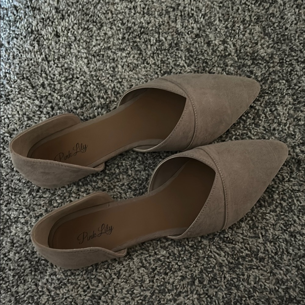 Pink Lily Women's Beige Pointed Toe Flats
